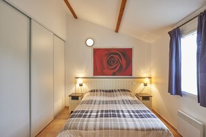 2 bedrooms