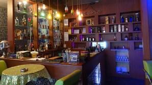 بار (في المنشاة)