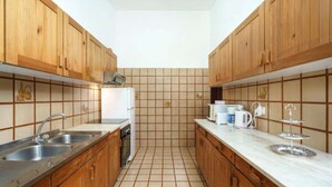 Coffee/tea maker, fridge, microwave, oven - Auffret Holidays - 713114/AL (Porches)