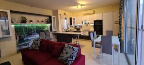 TV - IL-BEJTA  PENTHOUSE. (Il-Qala)
