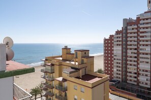 A coastal building with balconies overlooking the beach and the sea. - MONTEMAR, C-12º-33 (Cullera)