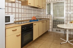 Frigorifero, microonde, forno, macchina per tè/caffè