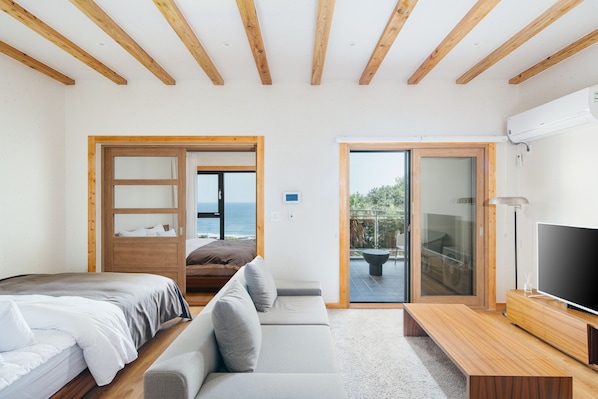 Family Apartment, 1 Bedroom (#4)