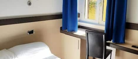 In-room safe, iron/ironing board, bed sheets