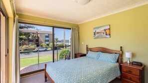 2 bedrooms, iron/ironing board
