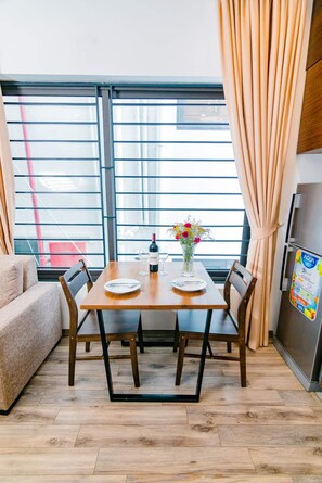 Standard-Apartment | Minibar, Schreibtisch, laptopgeeigneter Arbeitsplatz