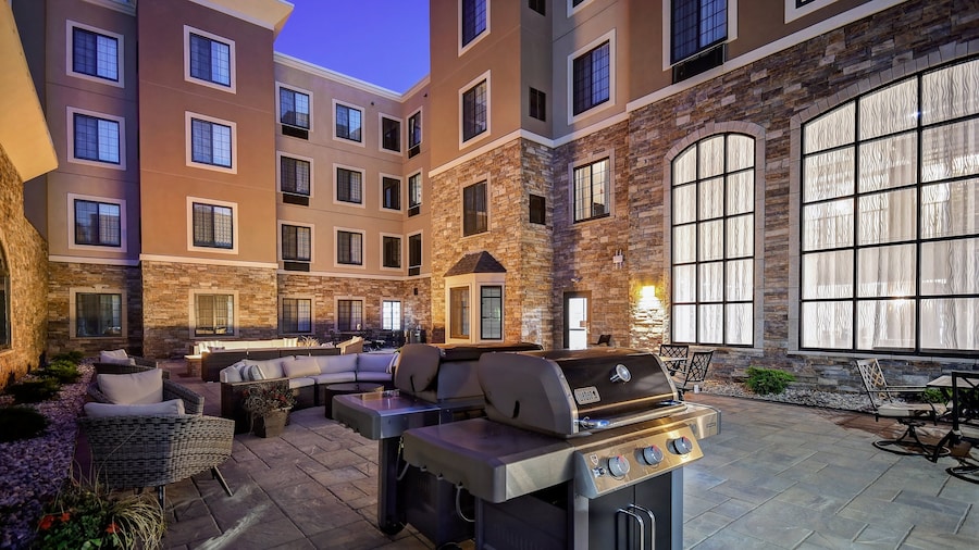 Staybridge Suites Holland by IHG