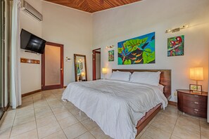 4 bedrooms, in-room safe, iron/ironing board, free WiFi