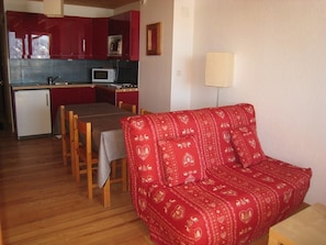 Interior - Cozy Duplex for 5, Close to Ski Lifts & Shops, South-Facing Balcony – Alpe d'Huez (Huez)