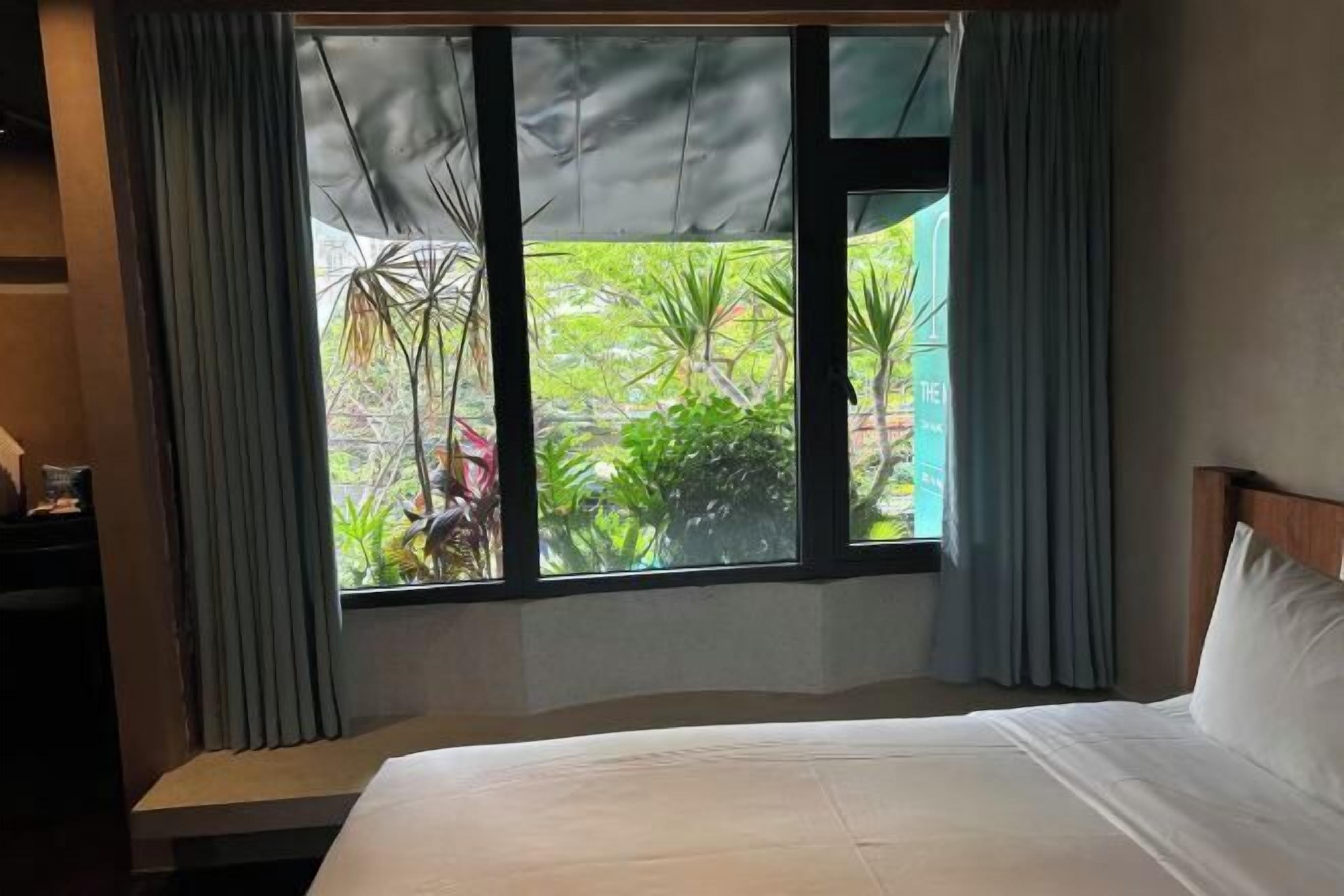 Sistema de insonorización, wifi gratis y ropa de cama 