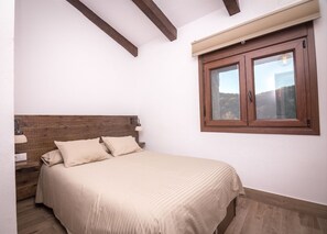 5 Schlafzimmer, Bügeleisen/Bügelbrett, Reisekinderbett, kostenloses WLAN