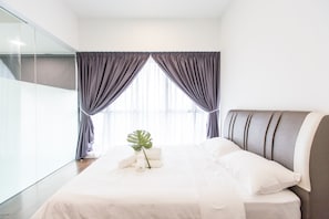 2 bedrooms, iron/ironing board, WiFi, bed sheets