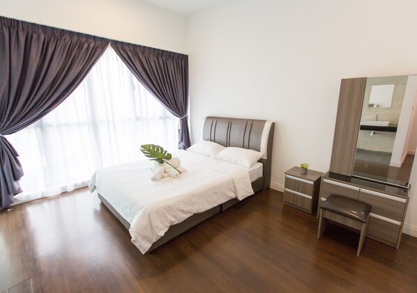 2 bedrooms, iron/ironing board, WiFi, bed sheets