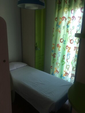 3 bedrooms, Internet, bed sheets - Village of Gualdo San Vito Chietino (San Vito Chietino)