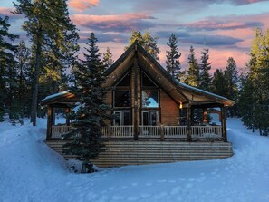 Exterior - Family & Pet friendly Chalet in Duck Creek Village, by BrianHead /Zion/Bryce Can (Duck Creek Village)