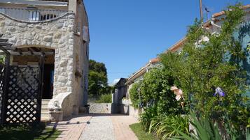 Enceinte de lâhĂ©bergement