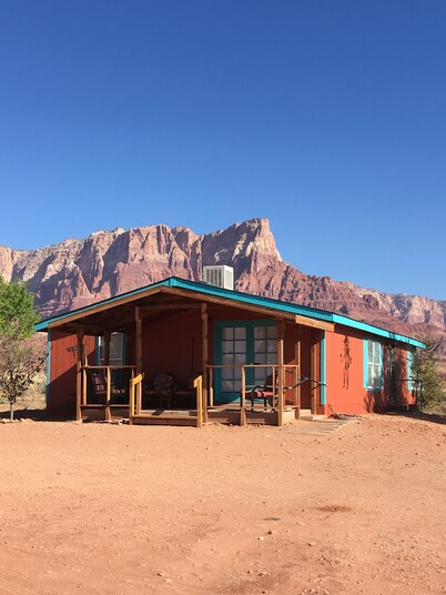 Comfortable Home with Breathtaking  Views of the Vermilion Cliffs Wilderness