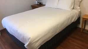2 slaapkamers, een kluis op de kamer, gratis wifi, beddengoed