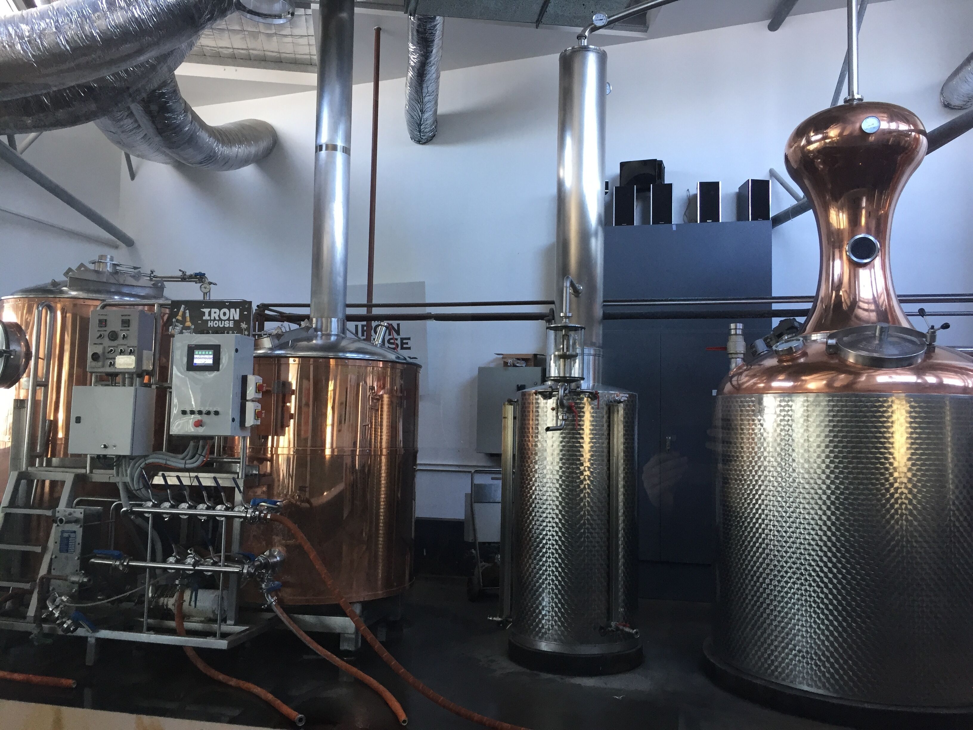 Heated outdoor pool . 25min from Bicheno and St Helens  . — image 23