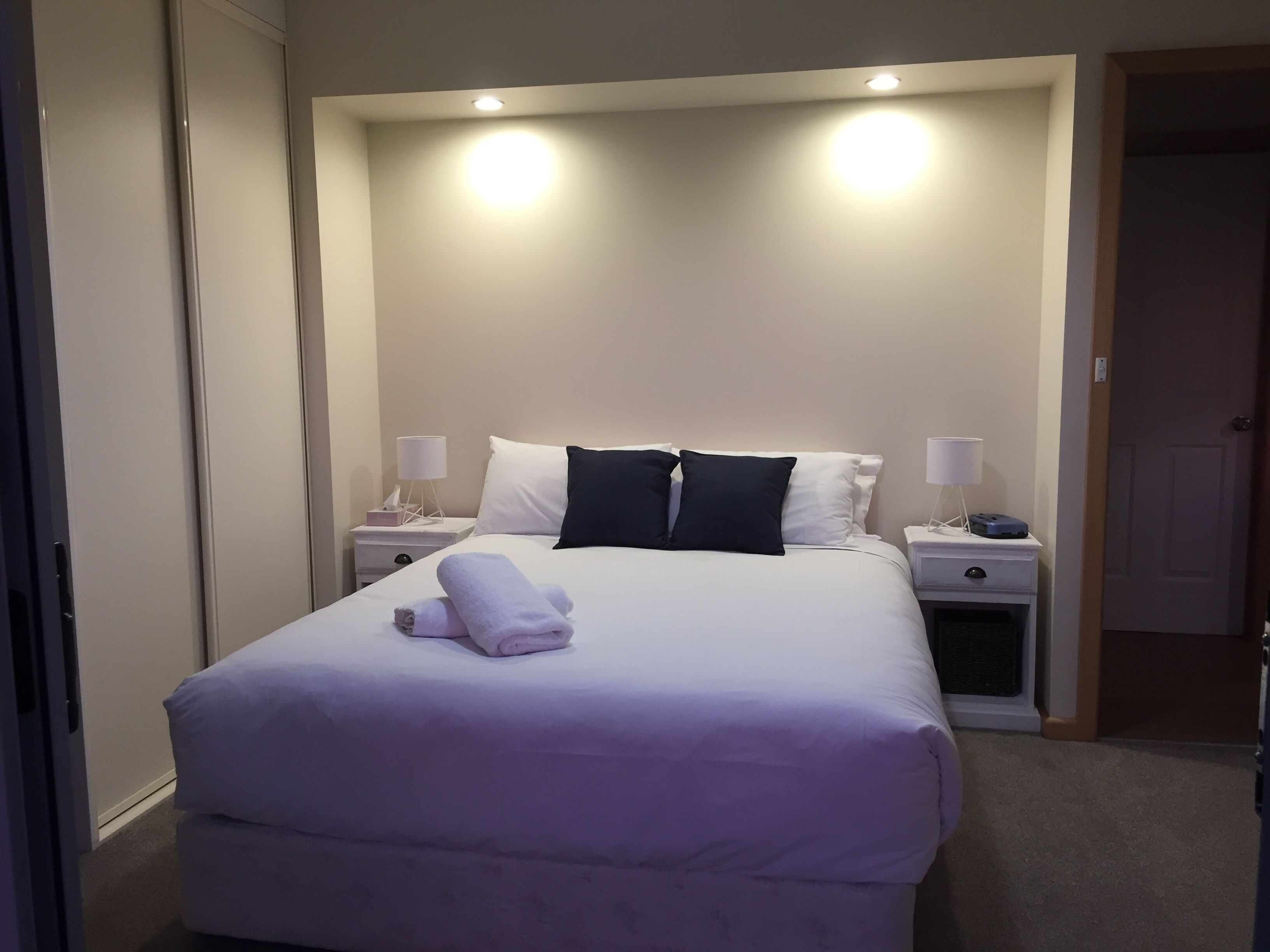 Heated outdoor pool . 25min from Bicheno and St Helens  . — image 14