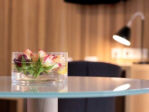 صورة غير مصنفة، 3 من 37، زرّ