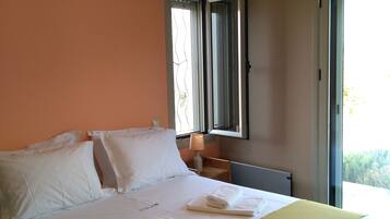 3 Schlafzimmer, Schreibtisch, Bügeleisen/Bügelbrett, kostenloses WLAN