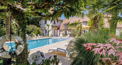 Beautiful old stone house with private heated swimming pool