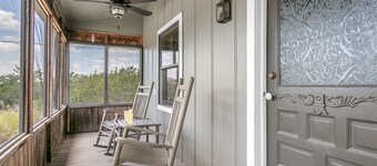 Absolutt sjarmerende Glem meg ikke hytte, badestamp, komplett kjøkken, nær byen!