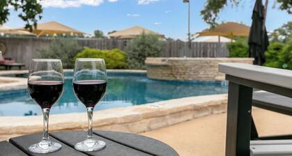 Ehdottomasti viehättävä yksin vihdoin, king-vuode, kävelymatka päälle, paikan päällä poreallas ja uima-allas