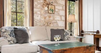 Itz Inn Back Privacy Suite | Sleeps 2 | Next to Hondo's On Main Street