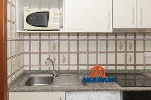 Fridge, microwave, oven, coffee/tea maker