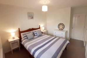 3 Schlafzimmer, Bügeleisen/Bügelbrett, Reisekinderbett, kostenloses WLAN