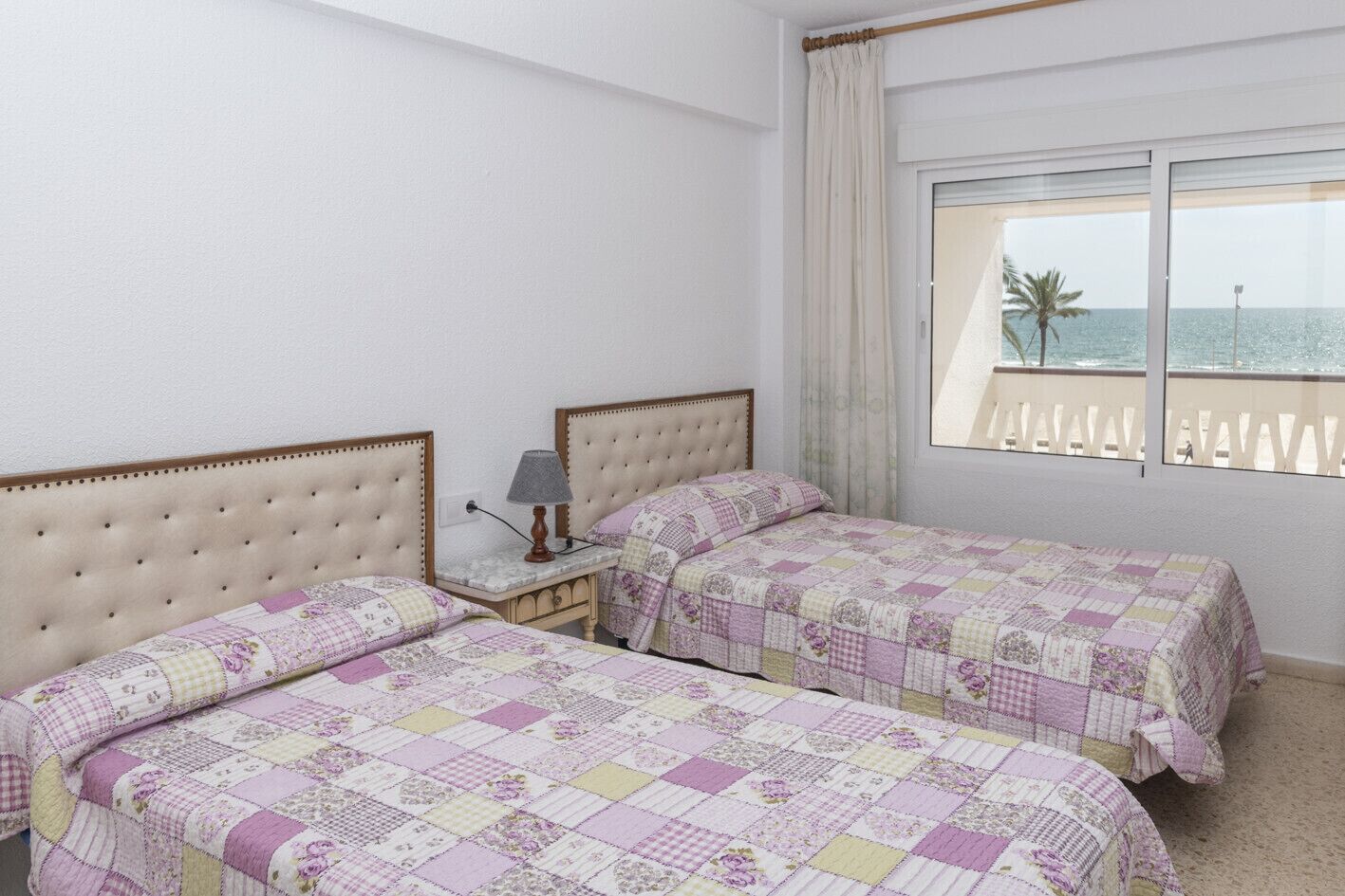 3 slaapkamers, een strijkplank/strijkijzer, beddengoed