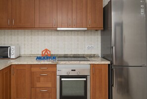 茶具/咖啡用具、冰箱、微波炉、烤箱