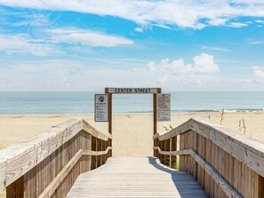 Beach nearby - Gilligans Island | Just 300 Feet to the Beach (Tybee Island)