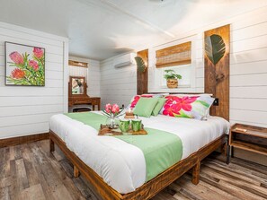 1 bedroom, iron/ironing board, internet, bed sheets