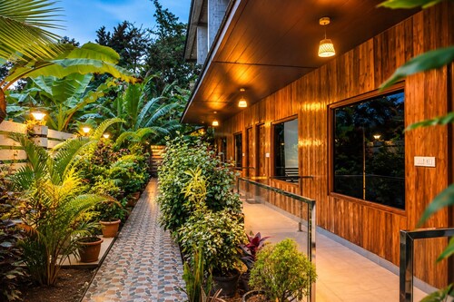 Hotel Golden Pebble