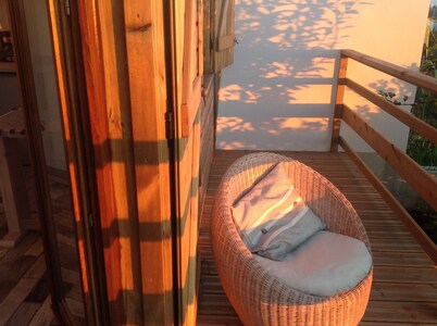 An interlude suspended between the ocean at the gateway to the Piton de la Fournaise