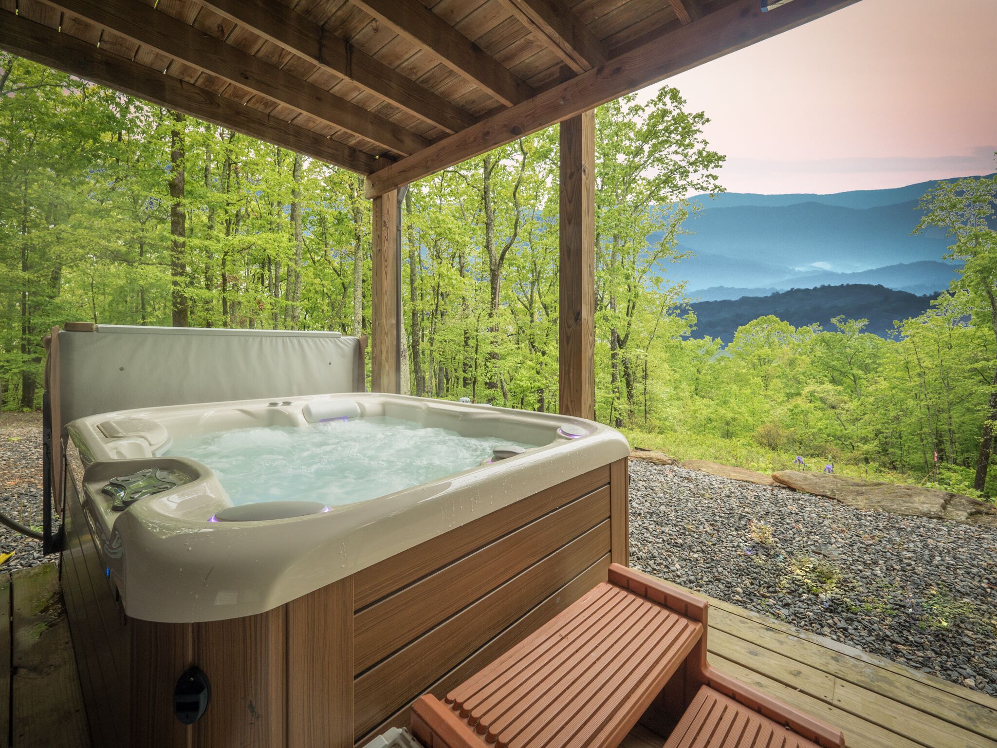 Outdoor spa tub