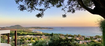Campulongu, villa with panoramic swimming pool 350 meters from the sea