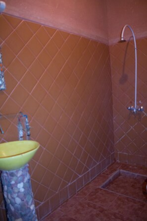 Towels, soap, shampoo, toilet paper