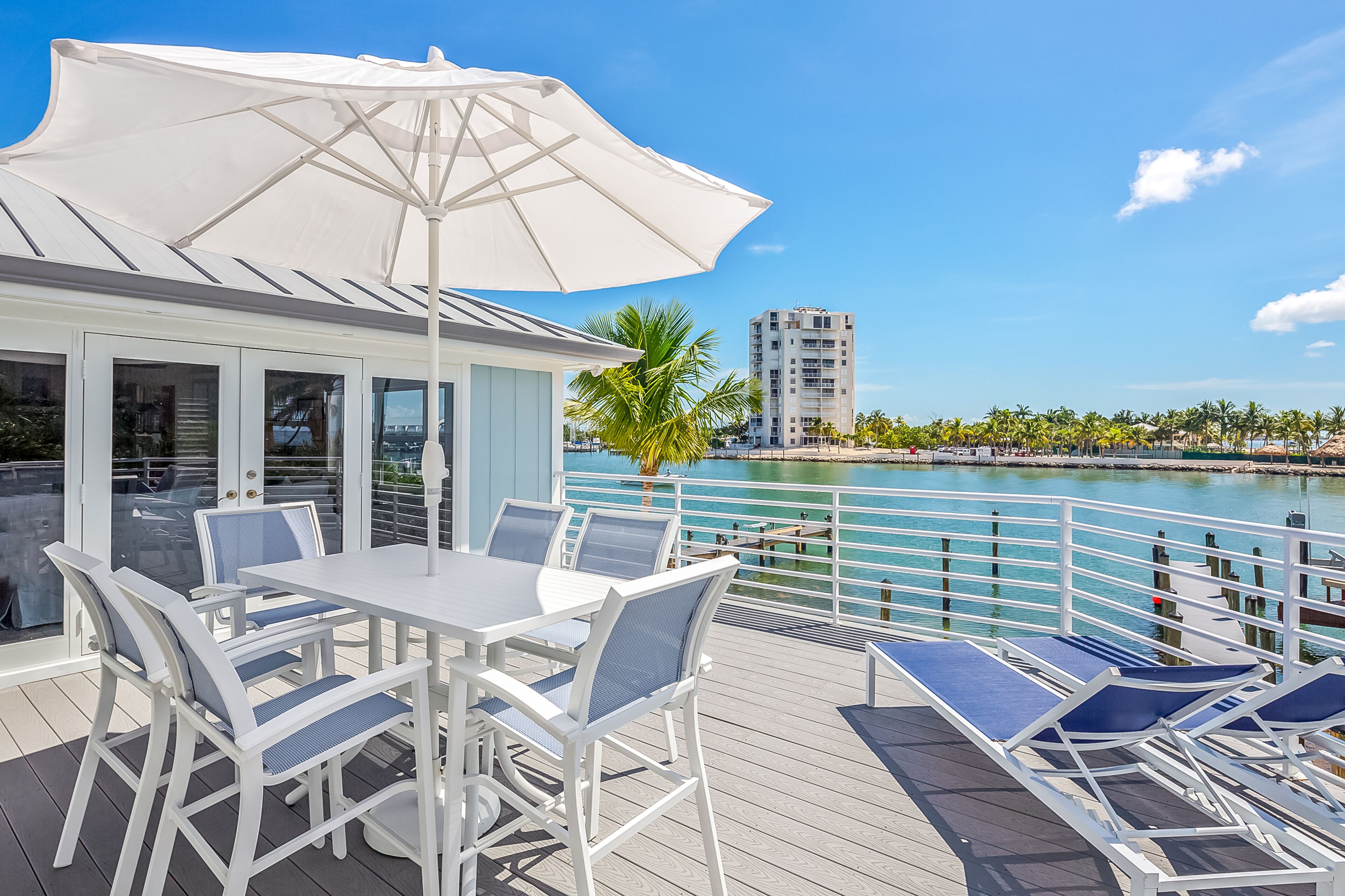 Waterfront home w/ gorgeous views from the patio Shared pool, hot tub, & tennis