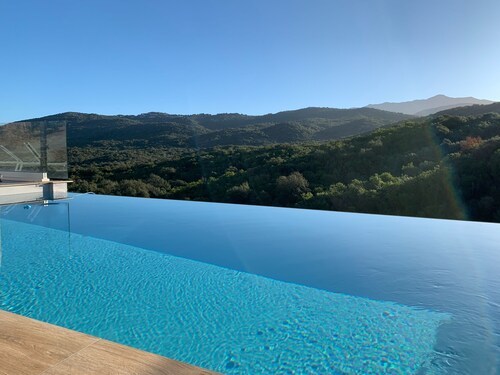 Magnifique villa climatisée - piscine chauffée - Porticcio - 9 personnes
