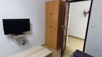 2 chambres, fer et planche Ă repasser, Wi-Fi, draps fournis