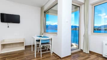 Studio Suite | Soundproofing, iron/ironing board, free WiFi, bed sheets