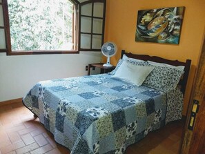 3 bedrooms, iron/ironing board, WiFi