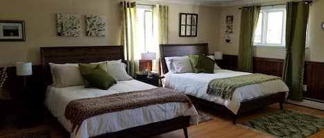 1 bedroom, iron/ironing board, Internet, bed sheets