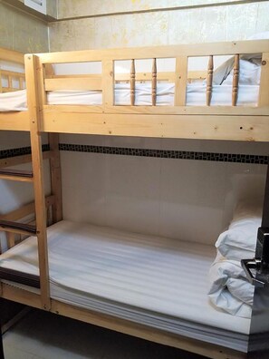 Free wired Internet - SINCERE HOTEL (Kowloon)