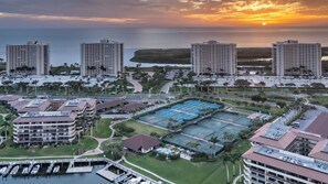 Unclassified image, 3 of 25, button - South Seas Tower 3 1807- Beach Views! (Marco Island)
