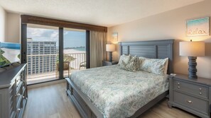 2 bedrooms, Internet, bed sheets - South Seas Tower 3 1807- Beach Views! (Marco Island)